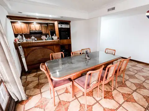 Casa 4 ambientes con 3 baños