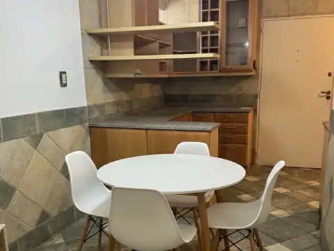 Departamento en Venta en Parque Rivadavia, USD 160.000