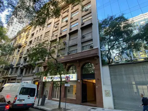 "EXCELENTE UBICACION" L.N. Alem 651 2ºPiso al contraFrente. 75 m2 total cubiertos