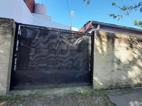 Casa en Alquiler en Villa Santos Tesei, $ 750.000