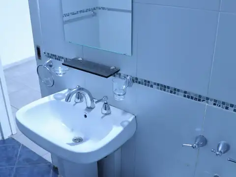 VENTA DEPARTAMENTO MONOAMBIENTE EN FLORES