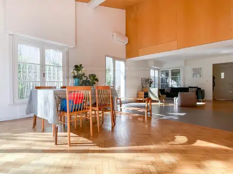 Casa en Venta con 1 cochera