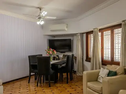 Venta casa 5 ambientes con terraza y pileta!