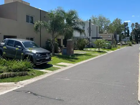 Terreno en Venta de 304,0 m2