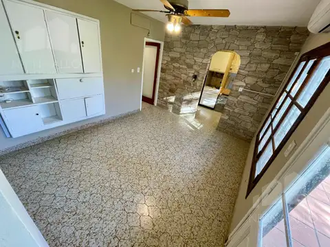 Venta Casa 4 Ambientes Apto Credito en Castelar Norte