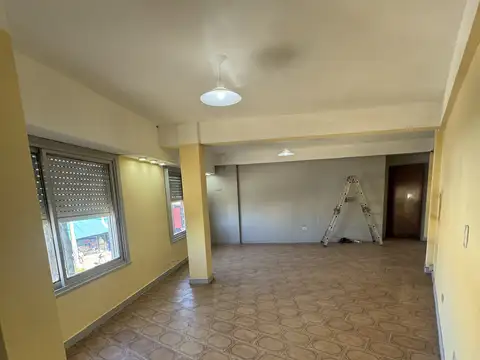 OFICINA EN ALQUILER EN EL CENTRO COMERCIAL DE JOSE C PAZ