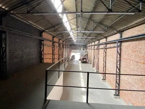 Galpon en Venta 40,66  mts Fondo