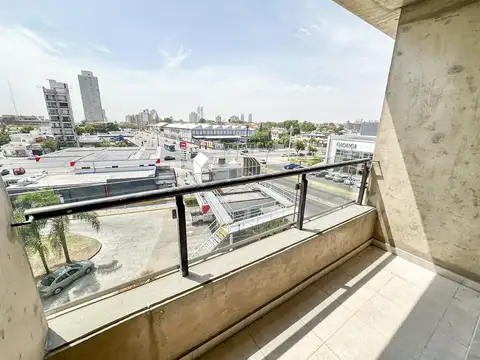 Alquiler Monoambiente con balcón - Carballo y Avellaneda