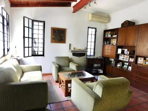 Casa en Venta en Don Torcuato, USD 180.000