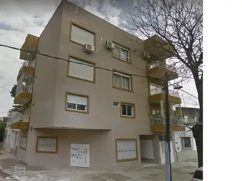 EXCELENTE DEPTO TODO EN PLANTA BAJA AMPLIO A MEDIA CUADRA DE AV. JONTE