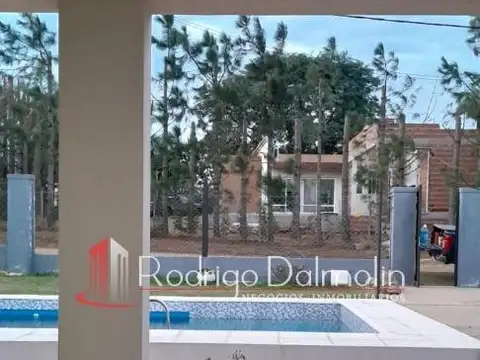 VENDO. Casa en Barrio Cerrado. Estancia grande.-