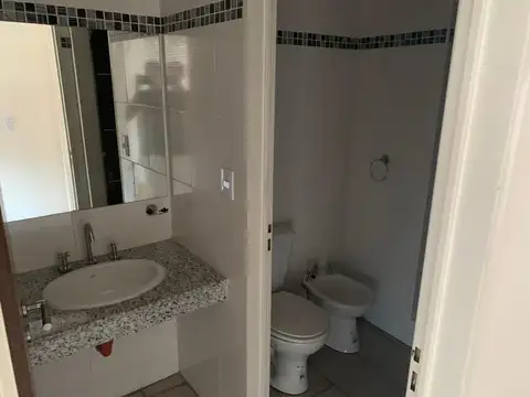 Departamento 4 ambientes con 2 baños