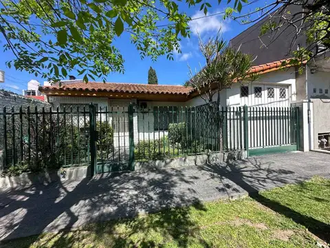 CASA CON QUINCHO E/VILLA LUZURIAGA - LA MATANZA