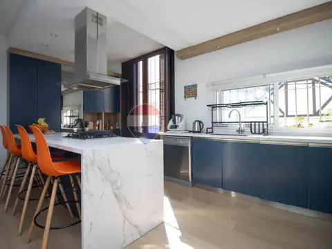 VENTA CASA DE ESTILO POCITOS RECICLADA