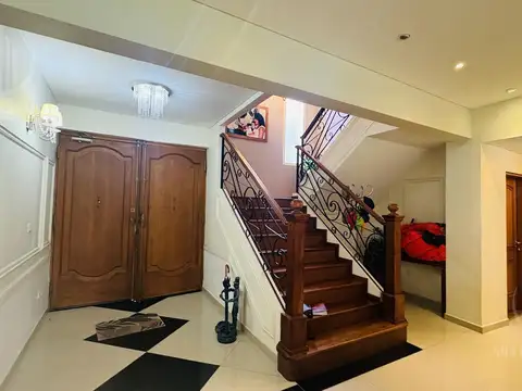 Casa en Venta de 9 dormitorios