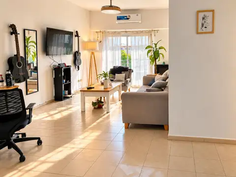 VENTA 3 AMB CON BALCON COCHERA y BAULERA ALMAGRO