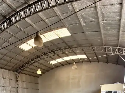 VENTA GALPON 250M2 EN TERRENO DE 1100M2 INDUSTRIAL