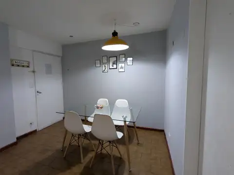 Rolando 142 , Piso 5