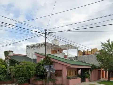 OPORTUNIDAD Venta de casa de 2 plantas