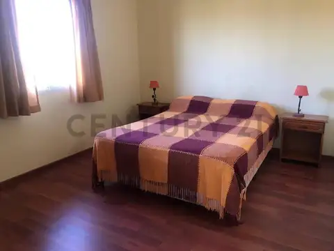 Juan Pena 1400, Piso 0