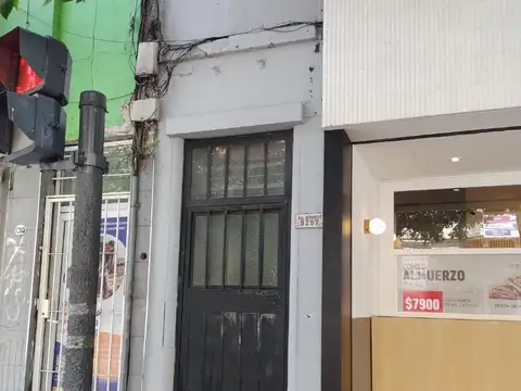 Depto Tipo Casa en Venta 50 años