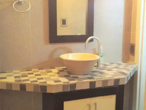 LOCAL COMERCIAL  EN ALQUILER, ZONA BOEDO - AV. San Juan 3600