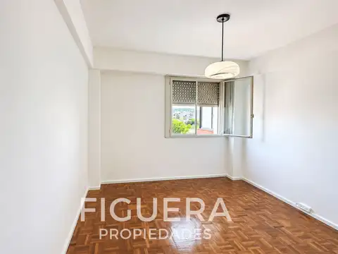 Venta 3 Ambientes al Frente en Flores | Piso Alto, Luminoso