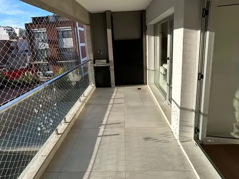 Excepcional Departamento de 3 Ambientes con Balcón y Parrilla en Villa Urquiza