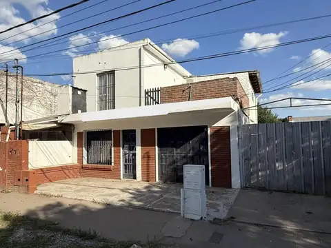 Local y departamentos ideal para inversión