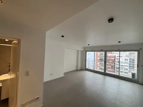 Hermoso y Muy Amplio Ambiente Divisible! Vista Abierta