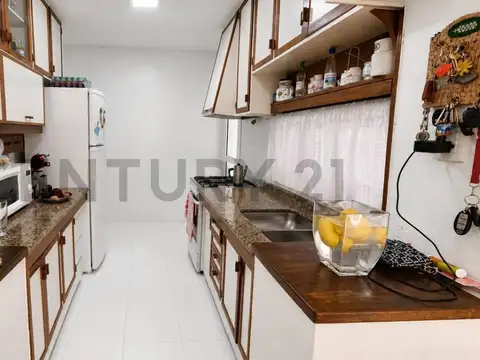 Peltier 100, Piso 83