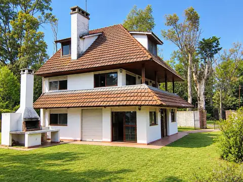 Casa en Venta en Manuel Alberti, USD 160.000