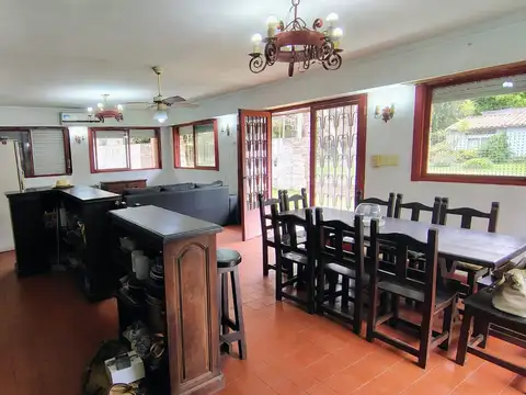 Casa en Venta con 1 cochera