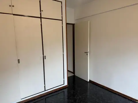 MUY LINDO DEPTO. 2 AMB. CON BALCÓN Y BAULERA