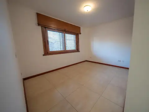 EXCELENTE CASA EN VENTA EN LOS TRONCOS - Z/PRIMAVESI.