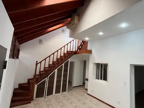 Depto Tipo Casa 4 ambientes con 1 baño