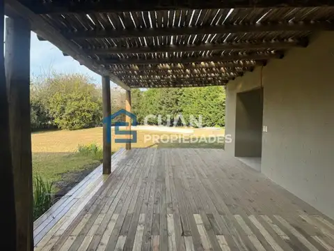 Casa en Venta con 4 cocheras