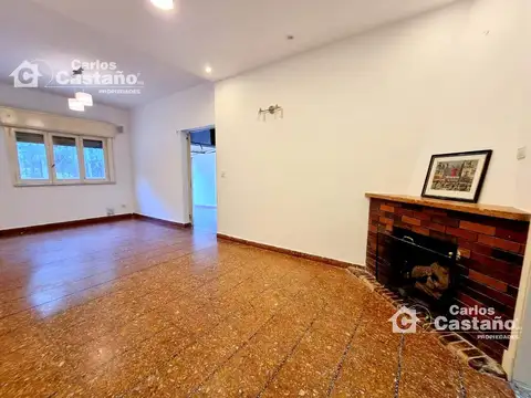 Casa 6 ambientes con 2 baños