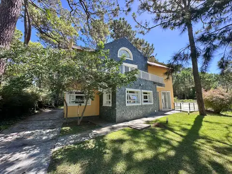 Casa en Venta en Carilo, USD 299.000