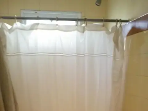 Casa 2 ambientes con 1 baño