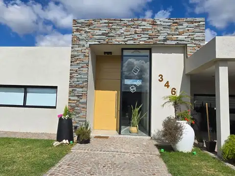 Casa 3 dorm en alquiler - Bo. San Sebastián, Tigre - 162 m2, amoblada