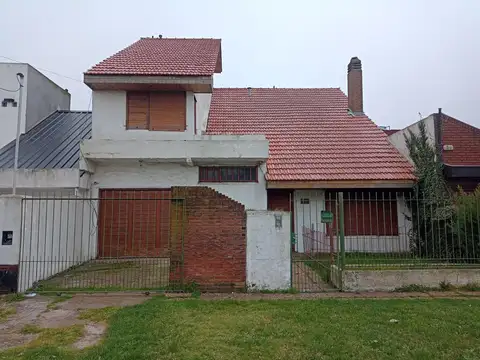CHALET 5 AMB. 183 M2. - LOTE 333 M2. -  CAISAMAR
