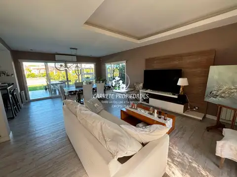 Casa 4 ambientes con 3 baños