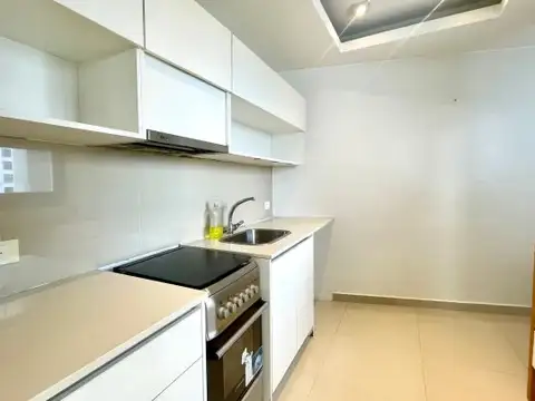 Av. Santa María 5200 , Piso 8