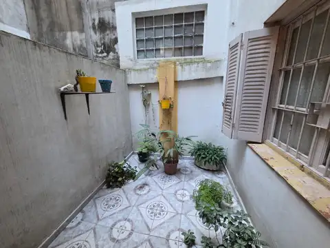 Depto Tipo Casa 2 ambientes con 1 baño