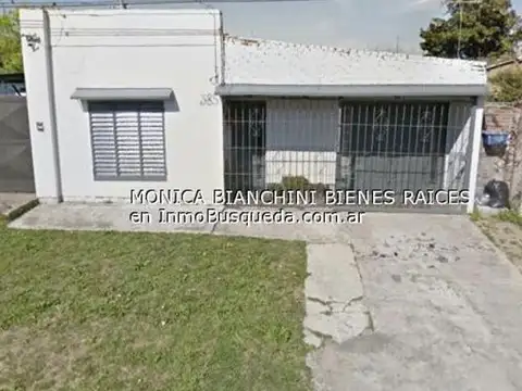 Casa 4 ambientes con 1 baño