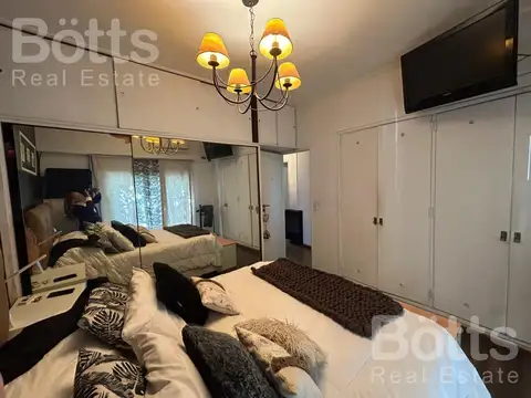 Casa 7 ambientes con 2 baños