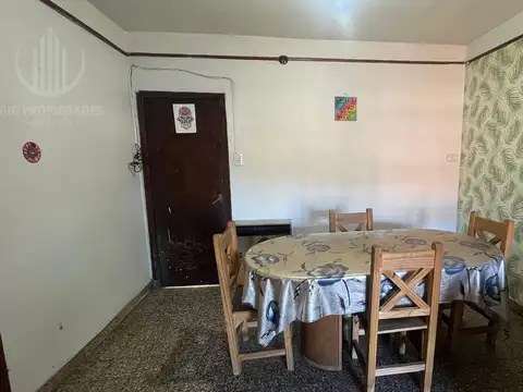 Casa 5 ambientes con 4 baños