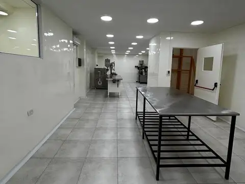 VENTA – GALPÓN / DEPÓSITO DE 640 M2 TOTALES – A ESTRENAR