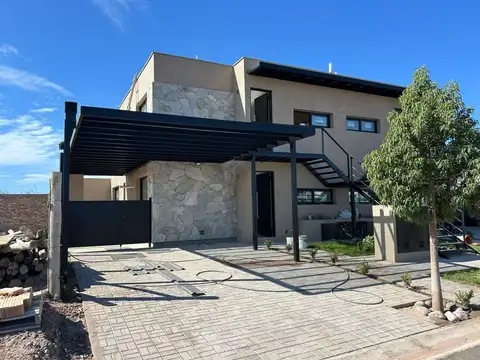 Monte Caseros 2600